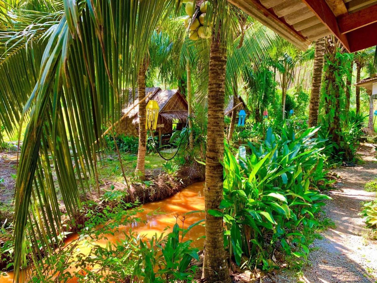 Апартаменты Lantacoconutgardenbungalow Ко-Ланта Экстерьер фото